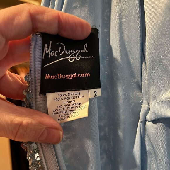 Mac Duggal Sequin Slit Gown - Picture 8 of 12